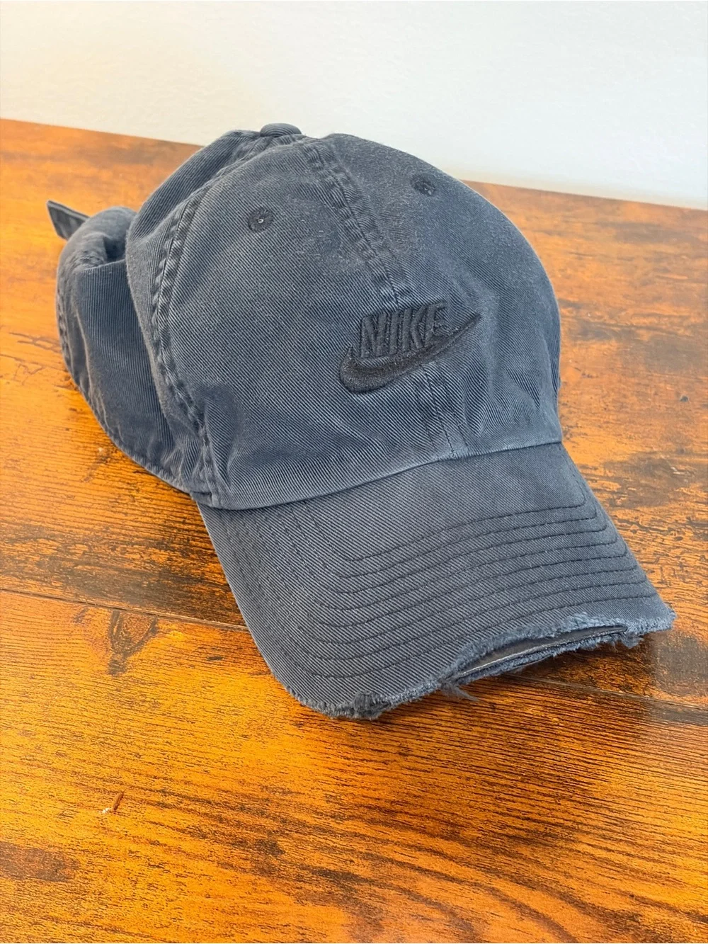 Nike Men's Washed Black Cotton Baseball Cap with Embroidered Logo
